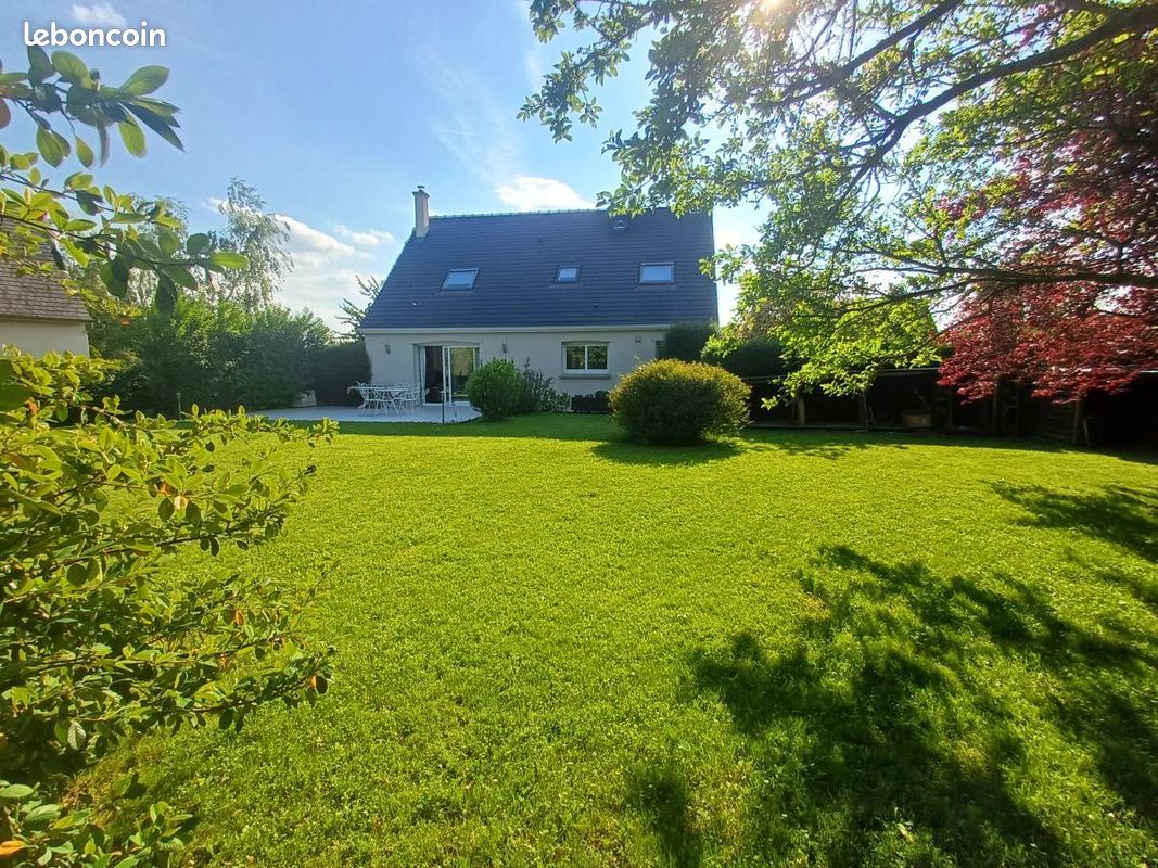 Maison 5 pièces 143 m² · à Sains-en-Amiénois · 143 m² · 414 000 €