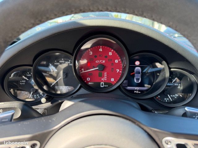 Porsche 911 Carrera 4 GTS PDK,LIFT,SIEGES CHAUFFANTS, CAMERA DE RECUL, TOE ETC... (image 33)