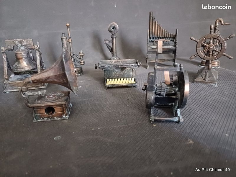 Lot de 16 taille-crayon en métal - (image 5)