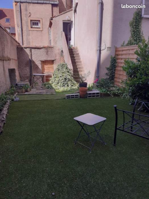 Appartement 15 pièces 220 m² · à Moulins · 220 m² · 250 000 €