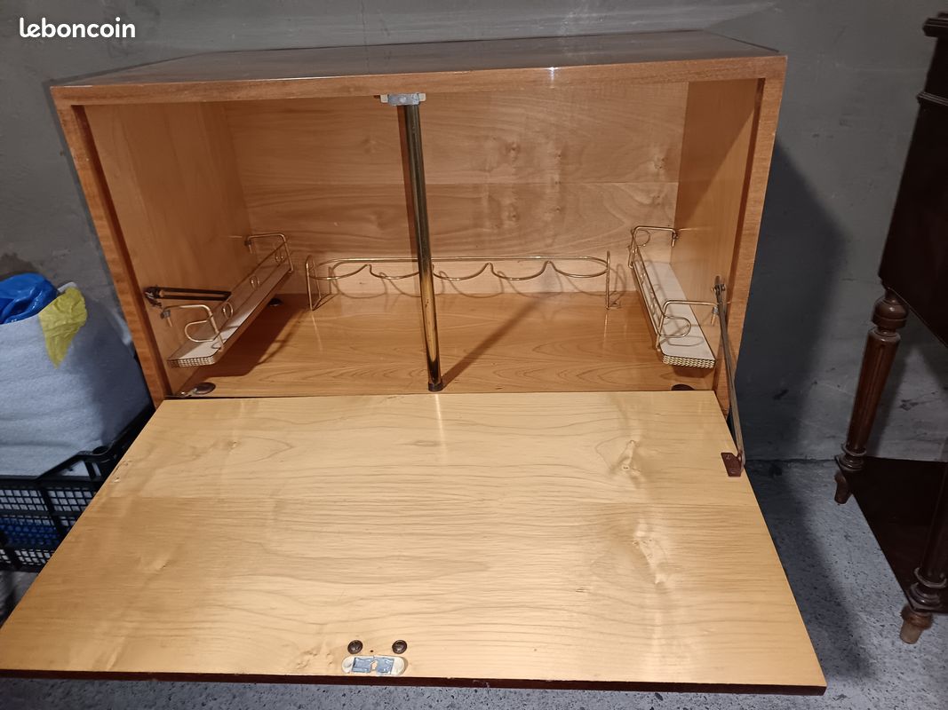 Meuble de rangement verni (image 4)