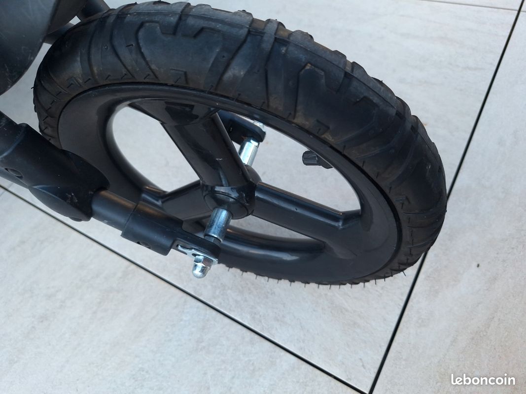 Poussette Trio Bébé Confort High Trek + Nacelle Windoo + Nombreux accessoires – Pack complet (image 9)