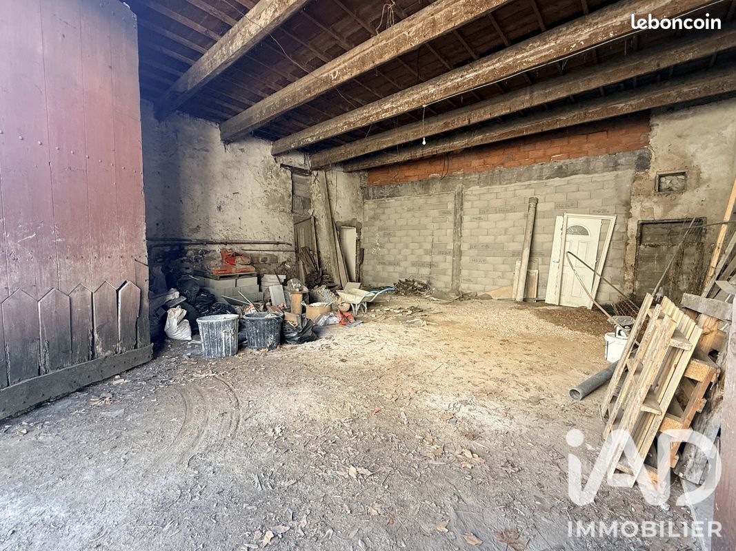 Parking 100 m² · à Gignac · 100 m² · 120 000 €