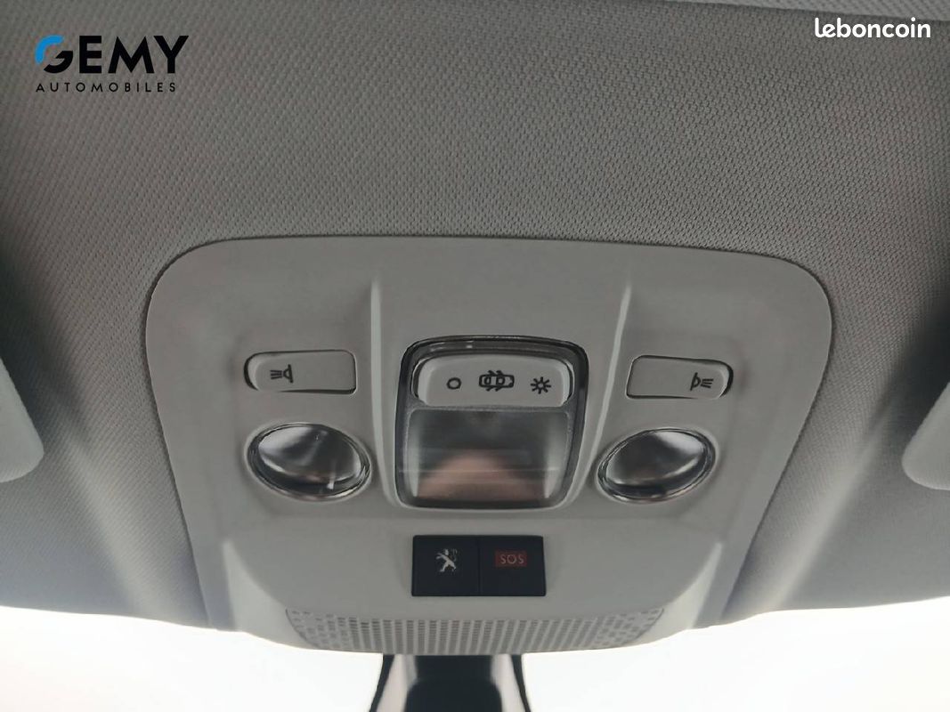 PEUGEOT 2008 BlueHDi 120ch S&S EAT6 Crossway (image 17)