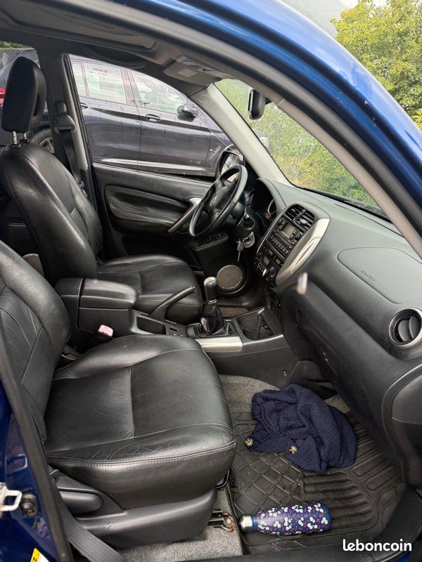 Toyota rav4 2.0 D4D 4x4 (image 2)