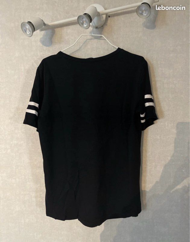 T-shirt (image 3)