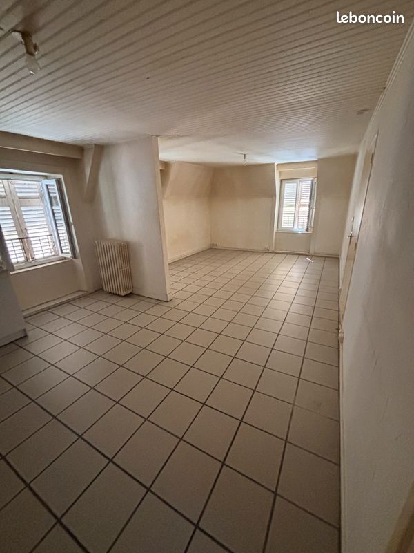 Appartement 3 pièces 65 m² · à Aurillac · 65 m² · 600 €/mois