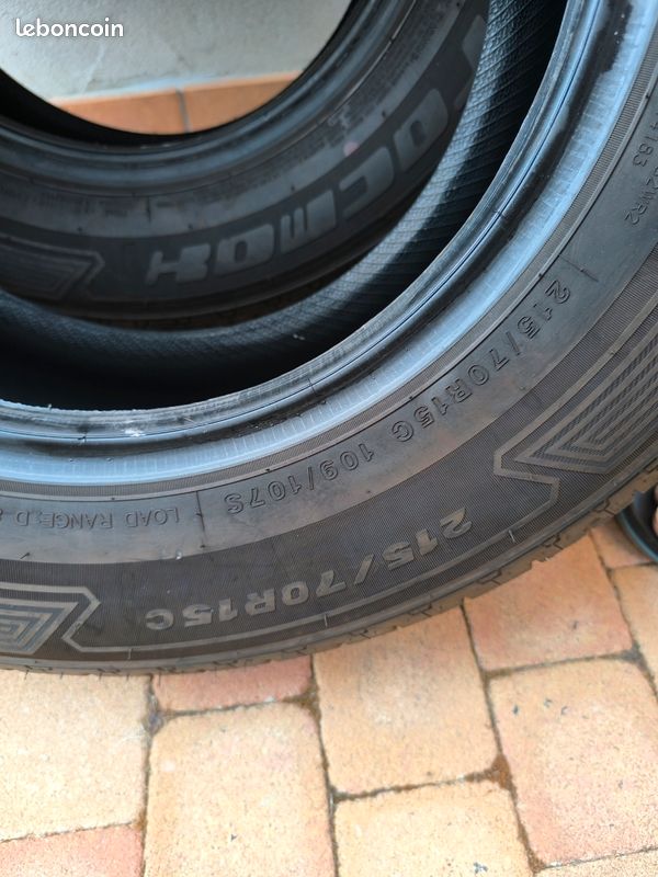 Pneu 215/70 r15 (image 3)