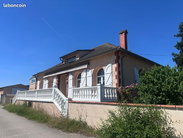 Maison 8 pièces 253 m²