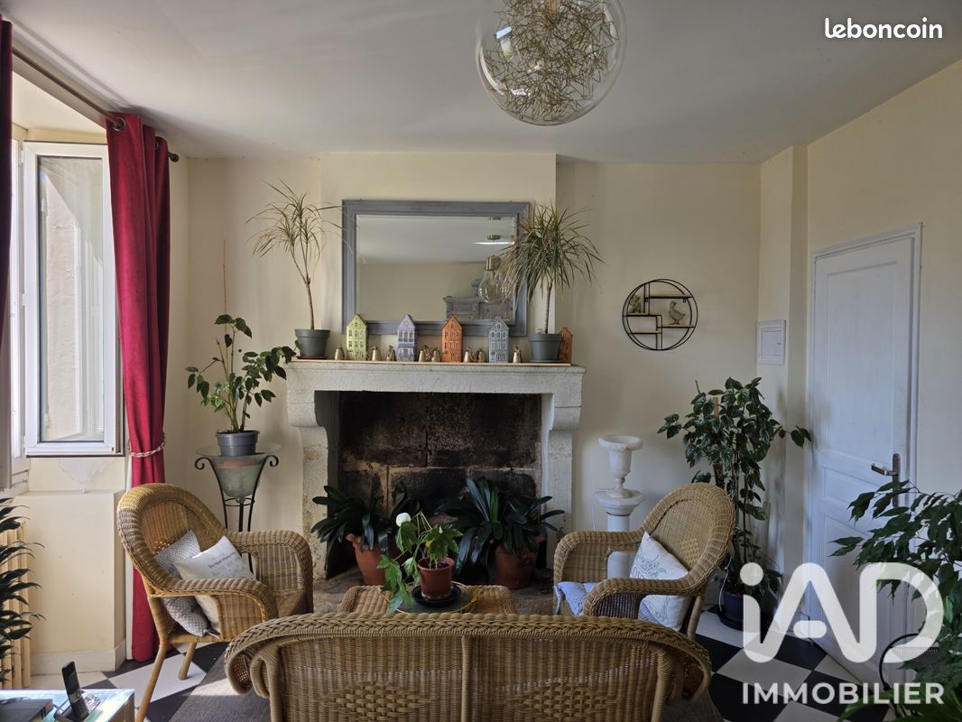 Maison 6 pièces 160 m² · à Châteauponsac · 160 m² · 135 000 €