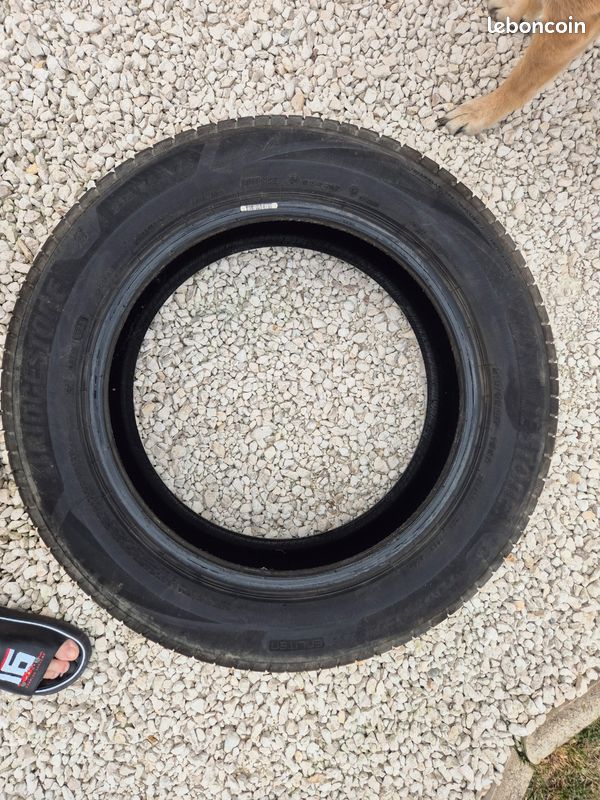 Pneu Bridgestone 215 60R17 h100 (image 2)