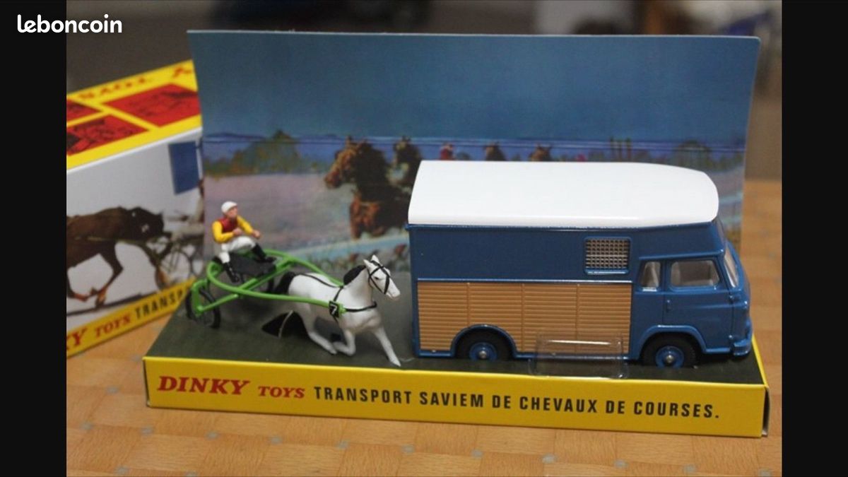 Dinky Toys 571 Saviem SG2 Transport De Chevaux - 1/43 - Meccano - France