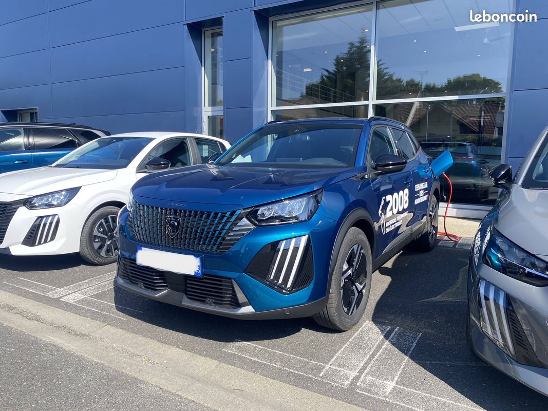 PEUGEOT 2008 Electrique 54 kWh 156 ch Allure (image 2)