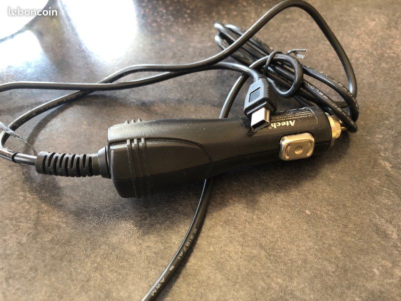 Chargeur téléphone pour voiture prise cigarette