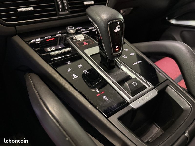 Porsche CAYENNE COUPE (9YB) 4.0 V8 680CH TURBO S E-HYBRID*PCCB*ECRANS ARRIÈRES*20KE d'options (image 18)