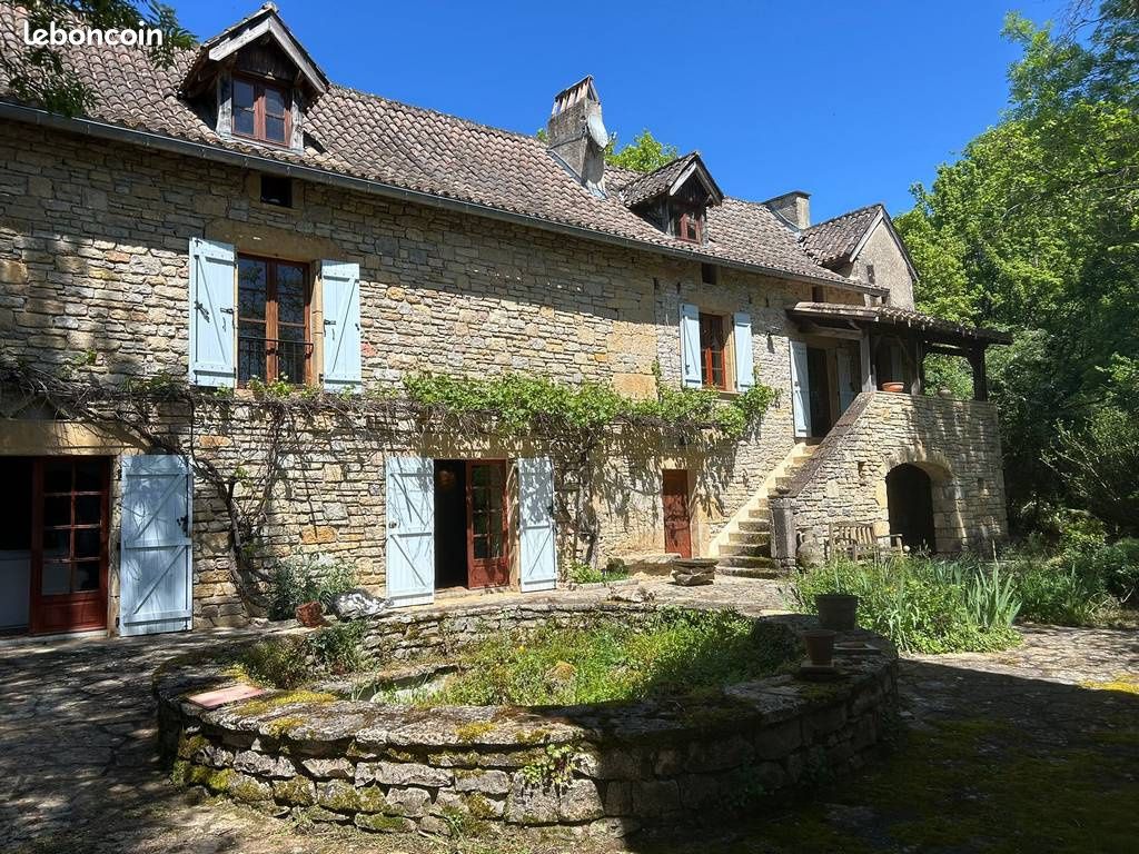 Maison 6 pièces 245 m² · à Parisot · 245 m² · 383 000 €