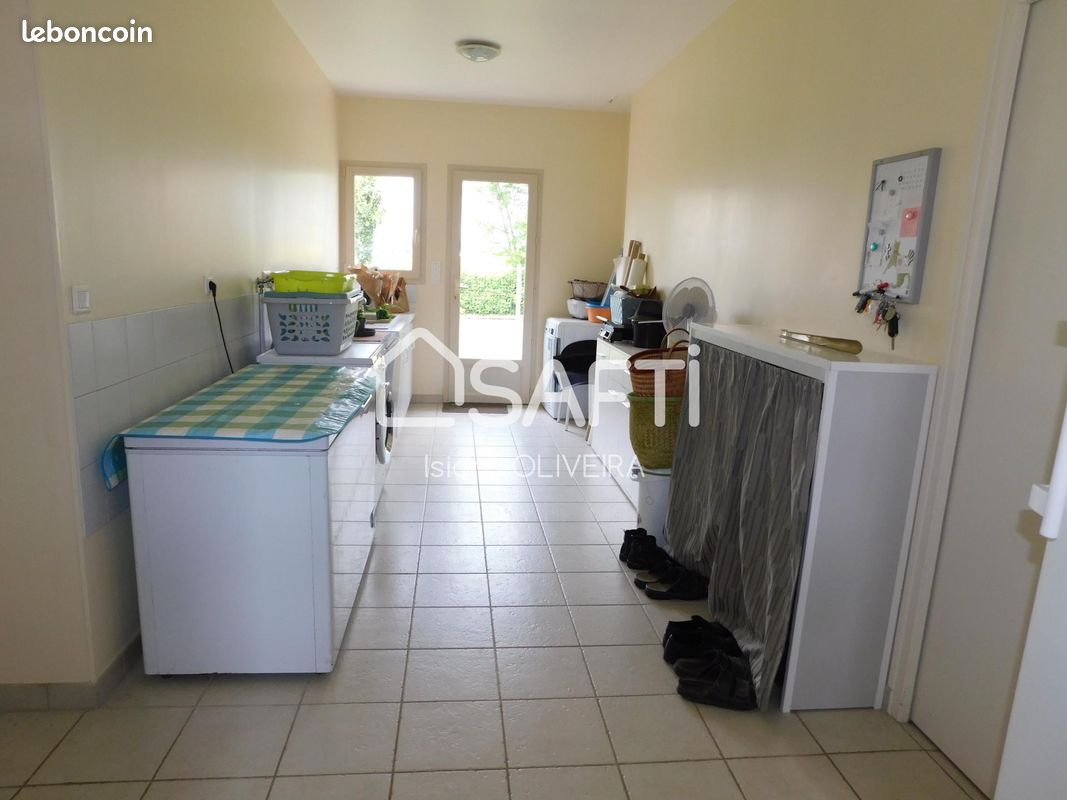 Propriété 7 pièces 207 m² - Saint-Pompain 79160 (image principale 8)