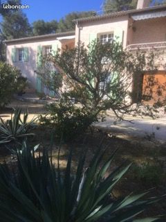 HYERES Location saisonniere T3 meublé (image 1)