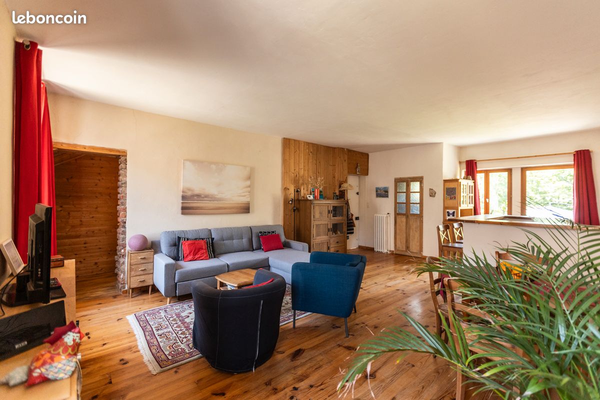 Maison 4 pièces 90 m² · à Montluçon · 90 m² · 100 000 €