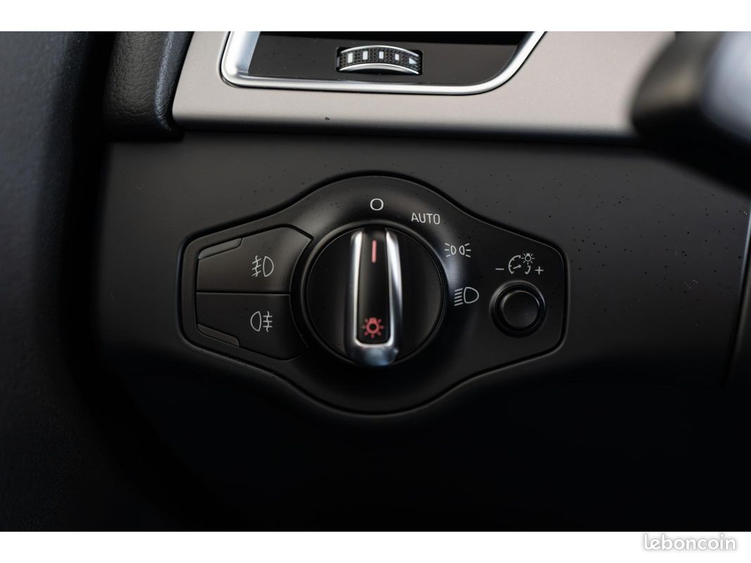 AUDI A5 Sportback 2.0 TDI - 190 - S-Tronic Business line (image 25)