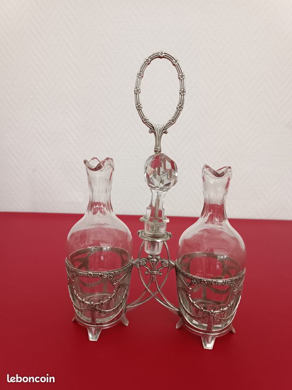 Huilier Vinaigrier En Métal Argenté Et Cristal Ciselé – Décor Floral, Vintage