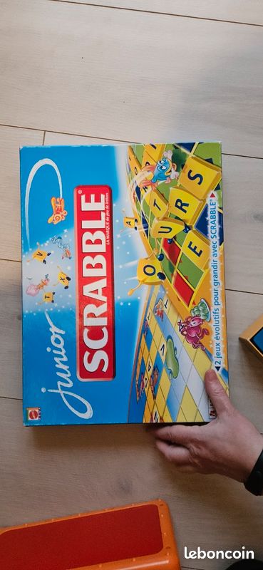 Scrabble junior (image 1)
