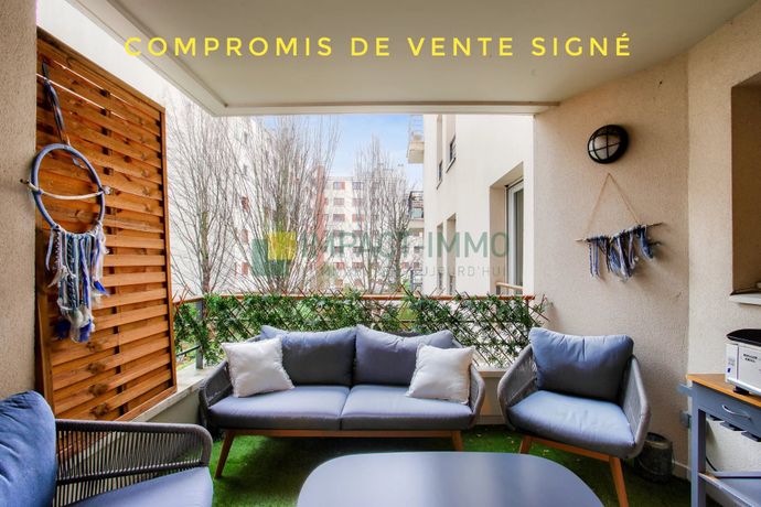 Appartement 3 pièce(s) 69 m²à vendre Courbevoie