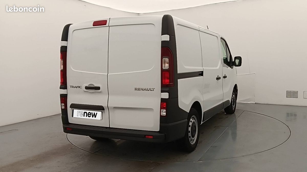 Renault trafic fgn l1h1 3000 kg blue dci 130 (image 2)