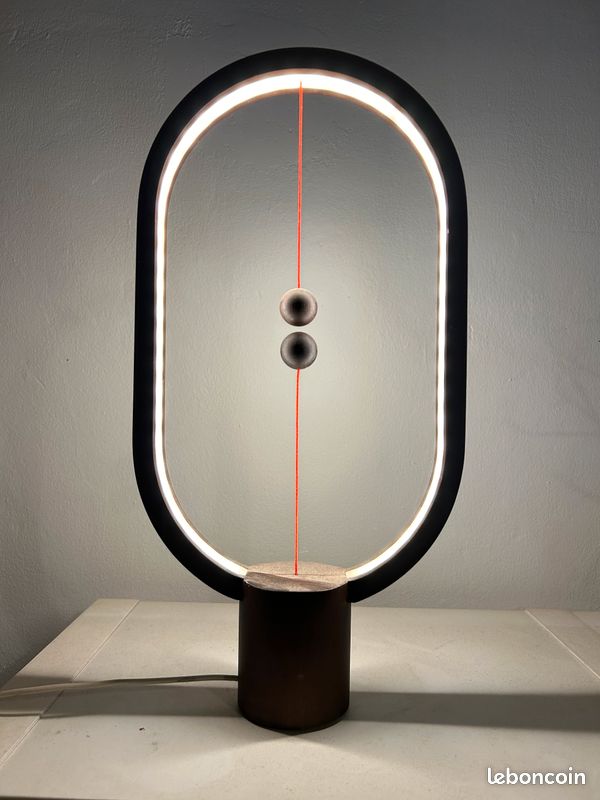 Lampe led ellipse magnétique (image 1)