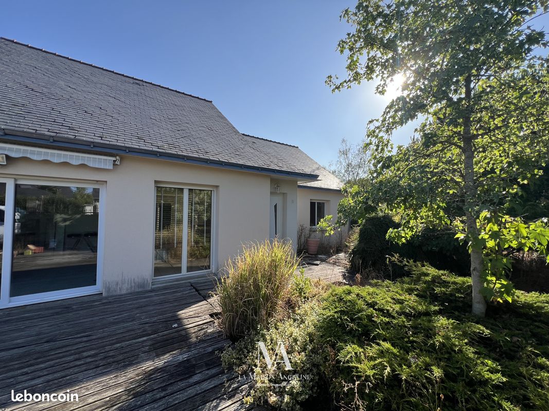 Maison 5 pièces 118 m² · à Saint-Léger-de-Linières · 118 m² · 295 600 €