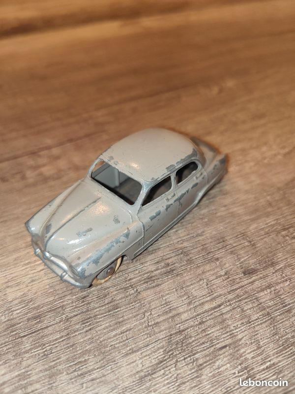 Dinky Toys Meccano 24U - Simca Aronde - Miniature 1/43 Vintage - Fabriquée En France