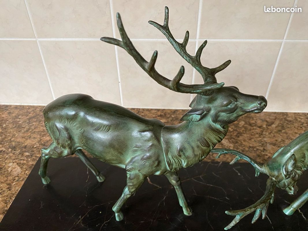 Sculpture de cerf (image 1)