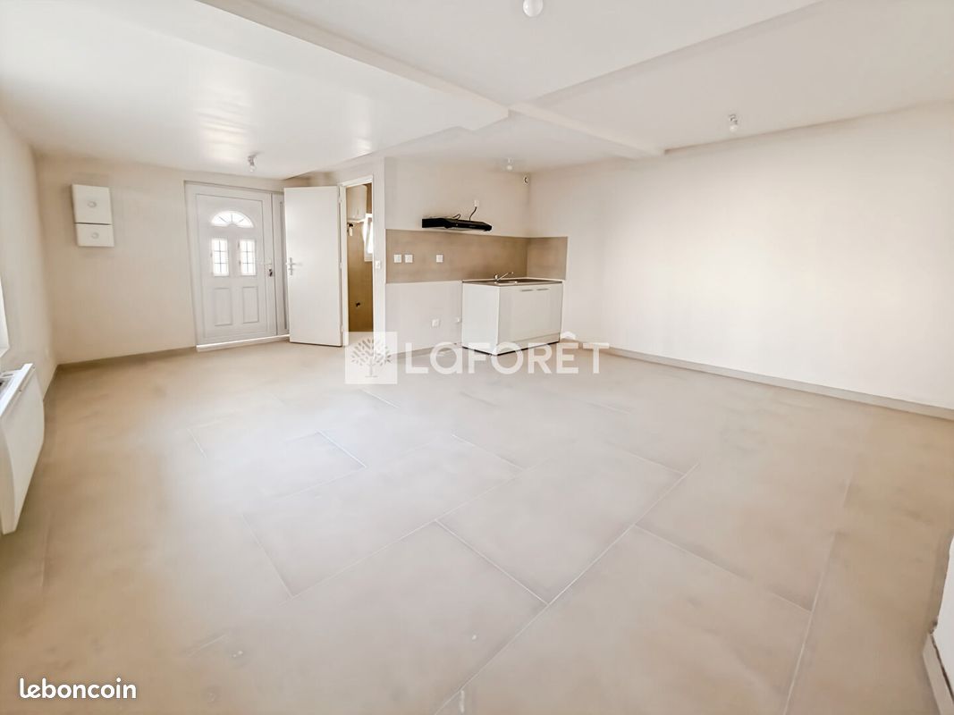Appartement 1 pièce 28 m² · à Cires-lès-Mello · 28 m² · 490 €/mois
