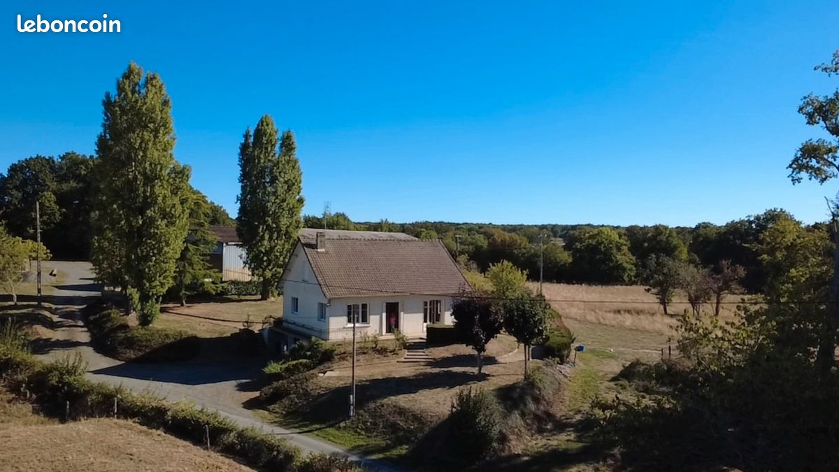 Maison 6 pièces 100 m² · à Chéniers · 100 m² · 73 000 €