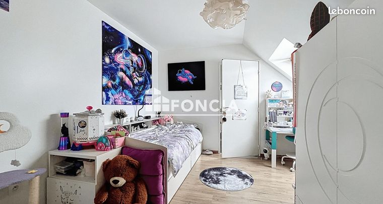 https://img.leboncoin.fr/api/v1/lbcpb1/images/53/7f/b0/537fb029e5059985090cf88c5868672f07b277a4.jpg?rule=ad-image