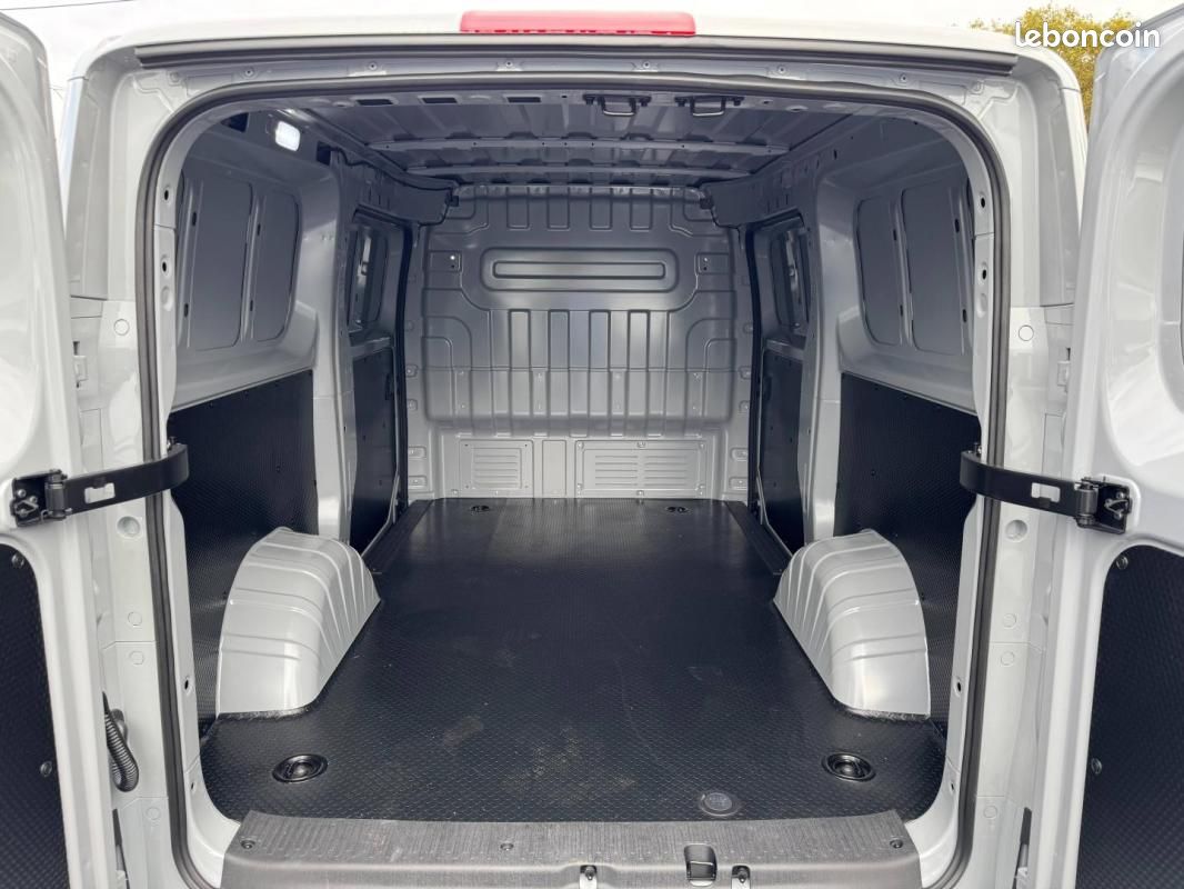 Maxus Deliver 5 eDeliver5 Fg L1H1 163ch 64 kWh (image 17)