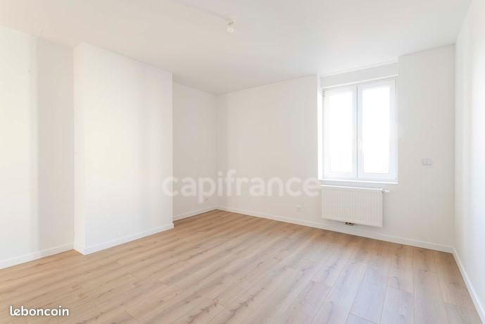 https://img.leboncoin.fr/api/v1/lbcpb1/images/53/80/62/5380622db94406699c251bdfd7c54950f90bb41f.jpg?rule=ad-image