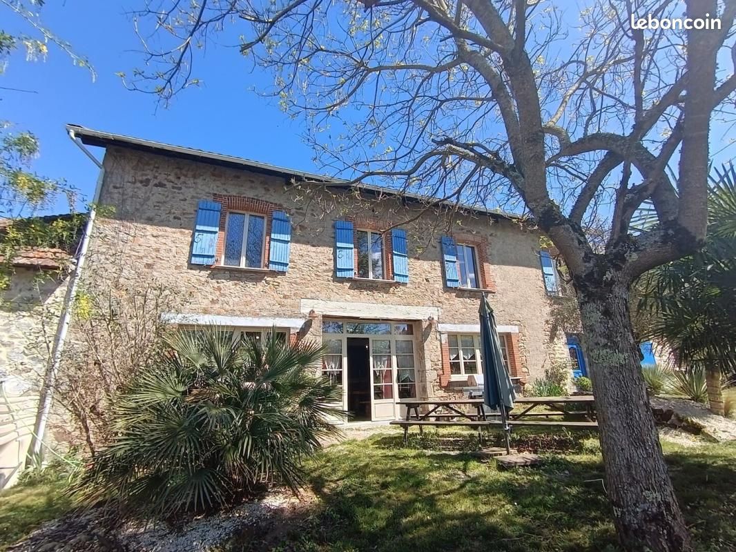 Maison 4 pièces 250 m² · à Flavignac · 250 m² · 298 000 €