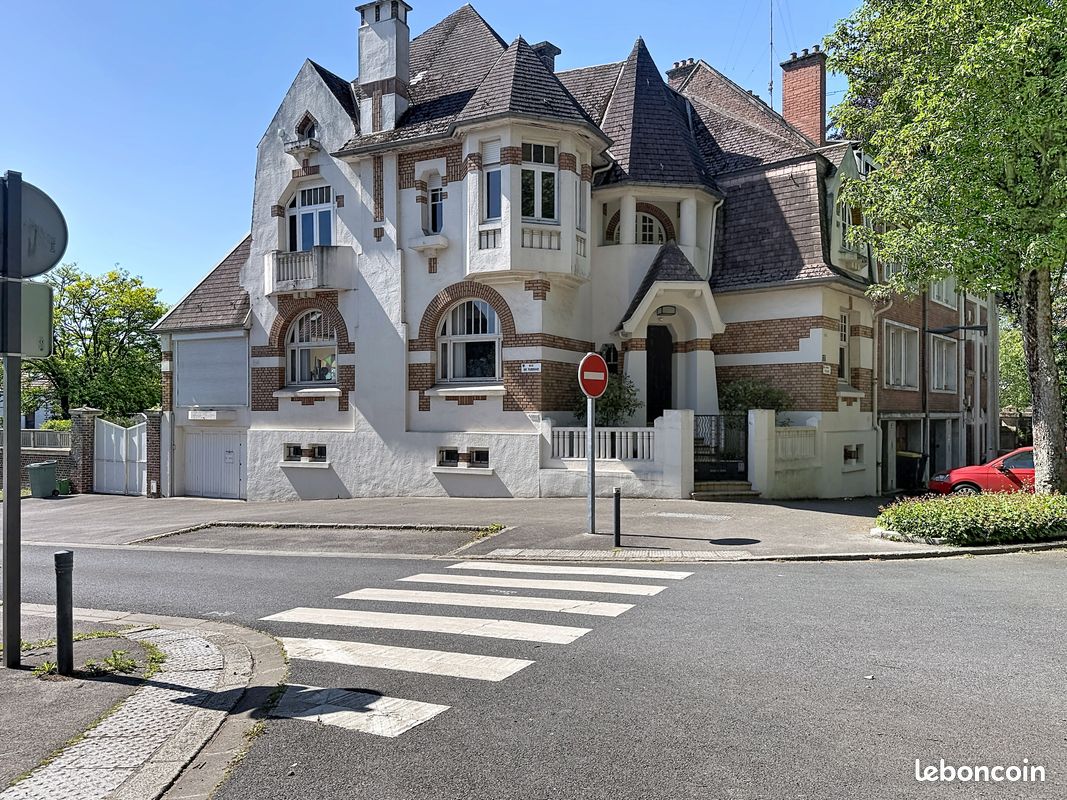 Maison 6 pièces 205 m² · à Cambrai · 205 m² · 359 000 €