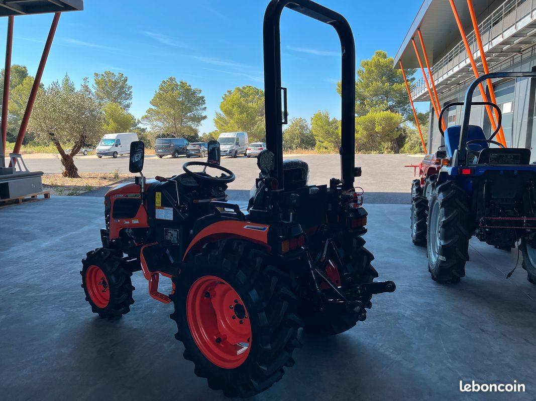 Tracteur neuf HINOMOTO de 25cv homologué route en 4 roues motrices / SAS TERRE ET NATURE (image 4)