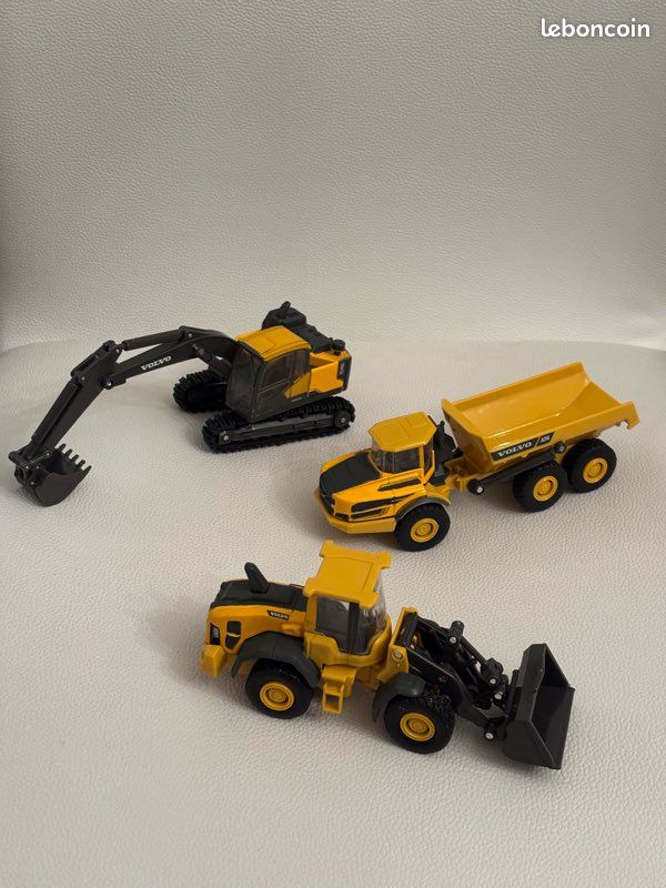 Coffret 6 vehicules de service 1.32e 12cm a friction Coffret 6 vehicules de service 1.32e 12cm a friction