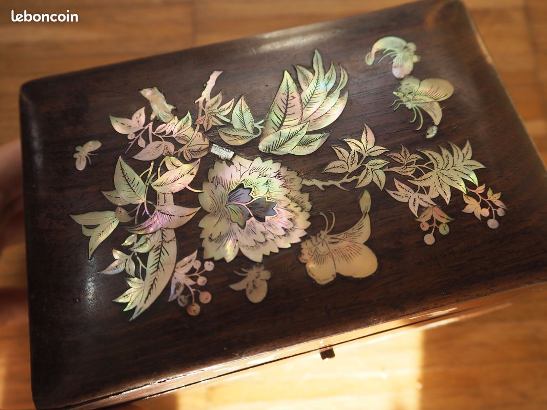 Écrin à Bijoux En Bois Peint Fait Main - Décoration Fleurie Artisanale De Russie