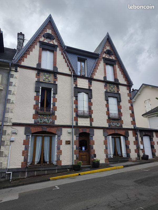 Immeuble 313 m² · à La Bourboule · 313 m² · 495 000 €