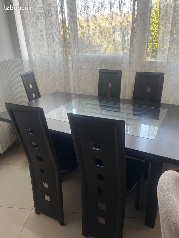 Table (image 1)