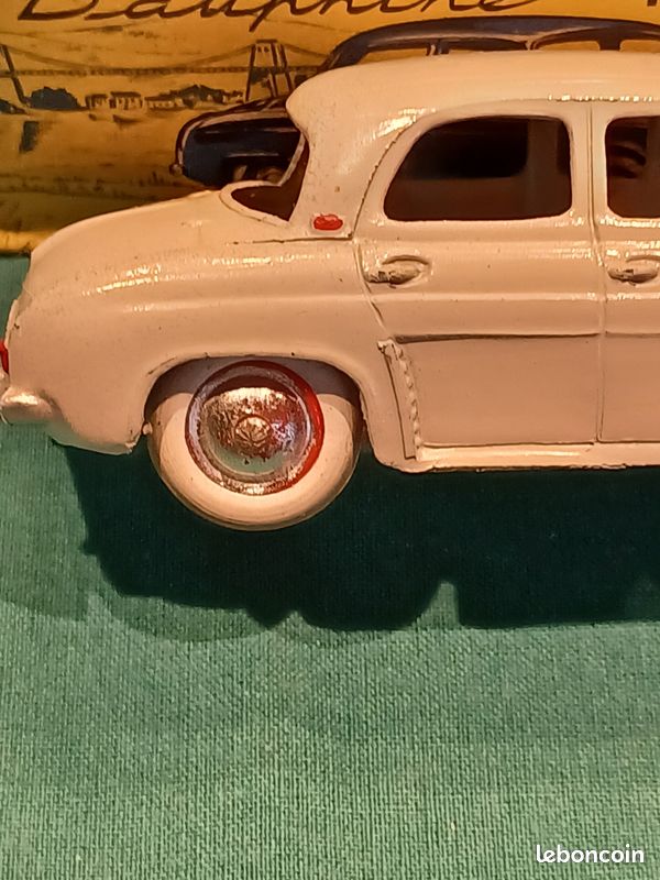 Jouet Ancien CIJ Renault Dauphine – Tôle, Mécanique, 22cm, Avec Boîte Et Clé, Vers 1960