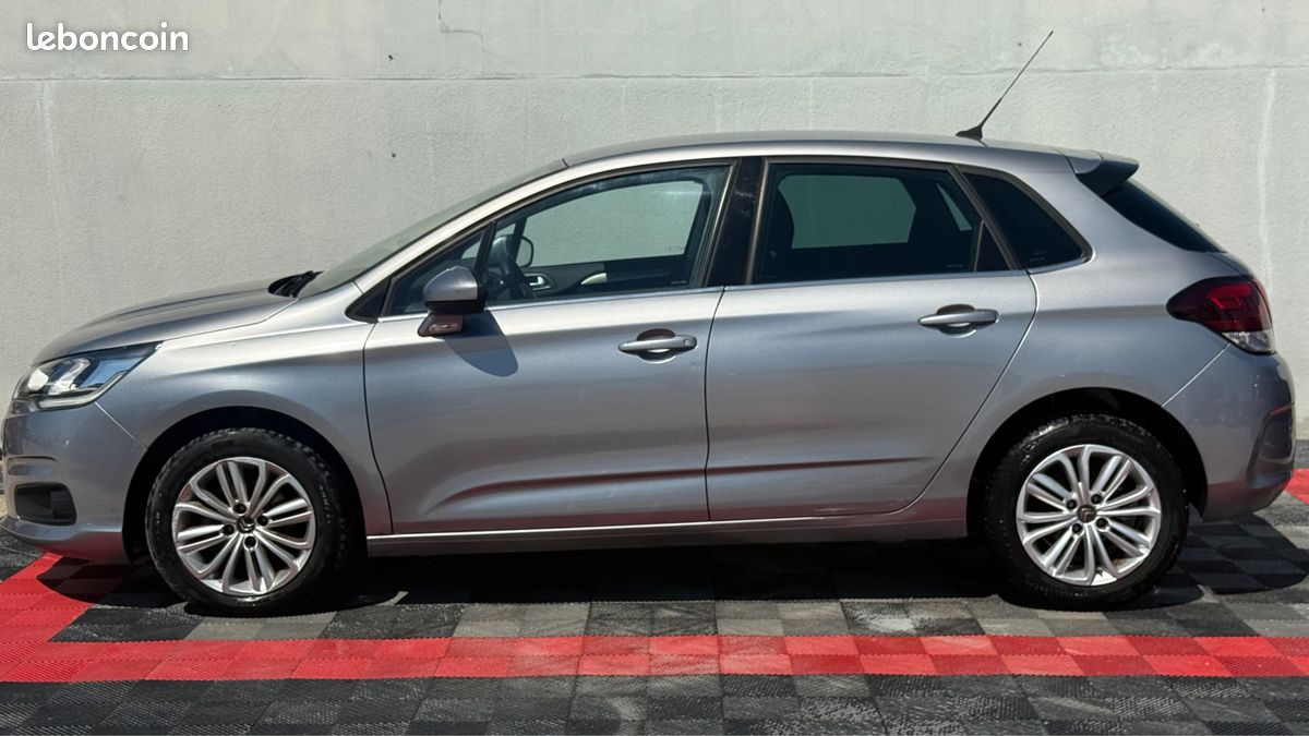 CITROEN C4 1.2 PURE TECH 110 Cv LIVE (image 6)
