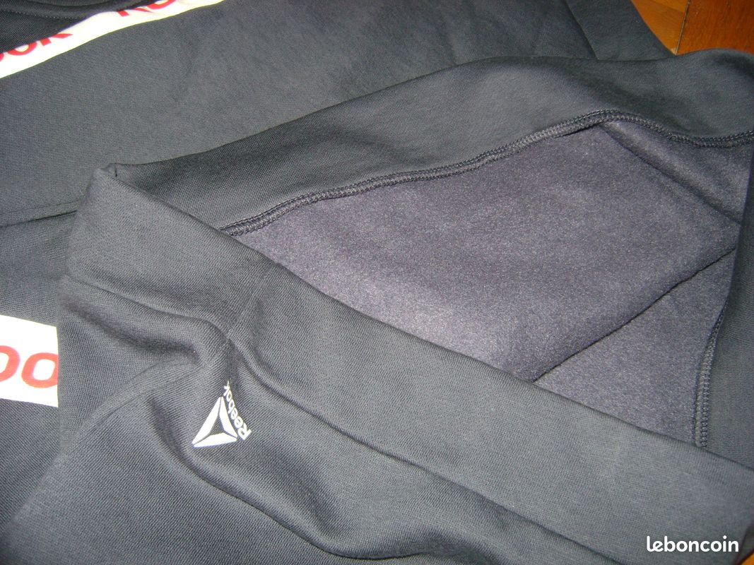 Sweat neuf rebook ORIGINAL intérieur moltonné (image 3)