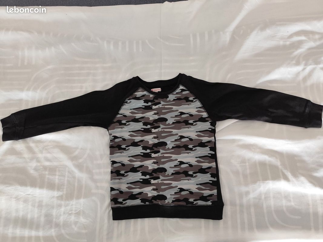 Vêtements enfant 4-6/7 ans (image 11)