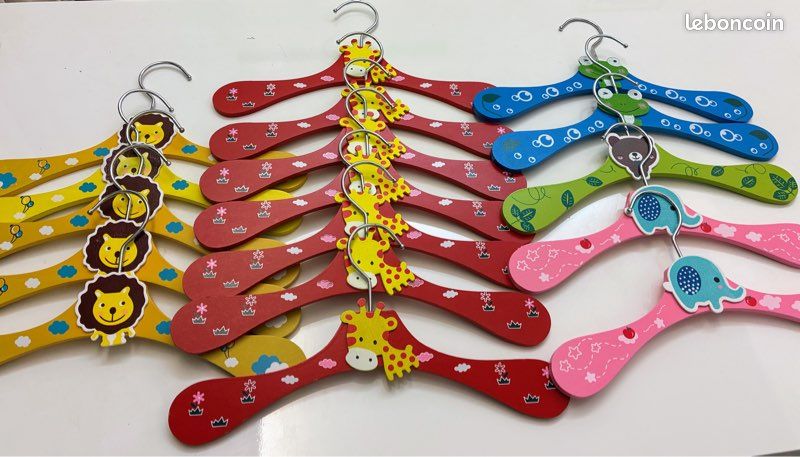 Cintre Bois Enfant Lot De 15 Cintres En Bois Pour Enfants - Design Animaux Mignons - Antidérapants Et Décoratifs Cintre Bois Enfant Antidérapant