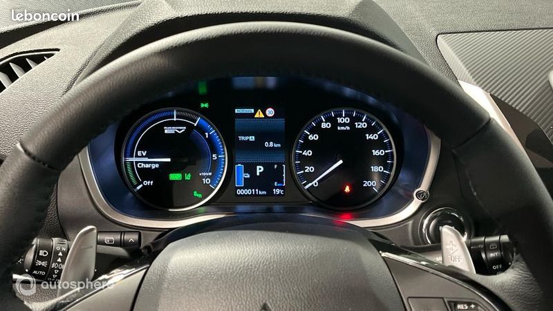 Mitsubishi Eclipse Cross 2.4 MIVEC PHEV 188ch Intense Edition 4WD (image 10)